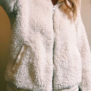 Fluffy hollister jacket